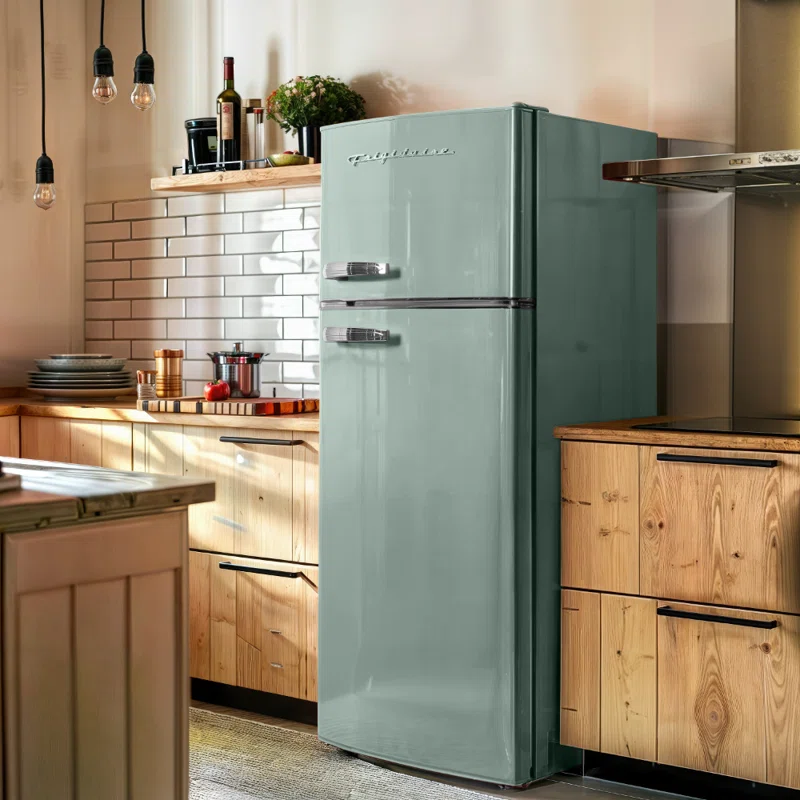 FRIGIDAIRE+7.5+Cu.+Ft.+Capacity+Retro+Fridge+Freezer+Combo,+Apartment+Size,+Mint